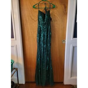 NWT Formal Dress Size 2 Hello Gorgeous